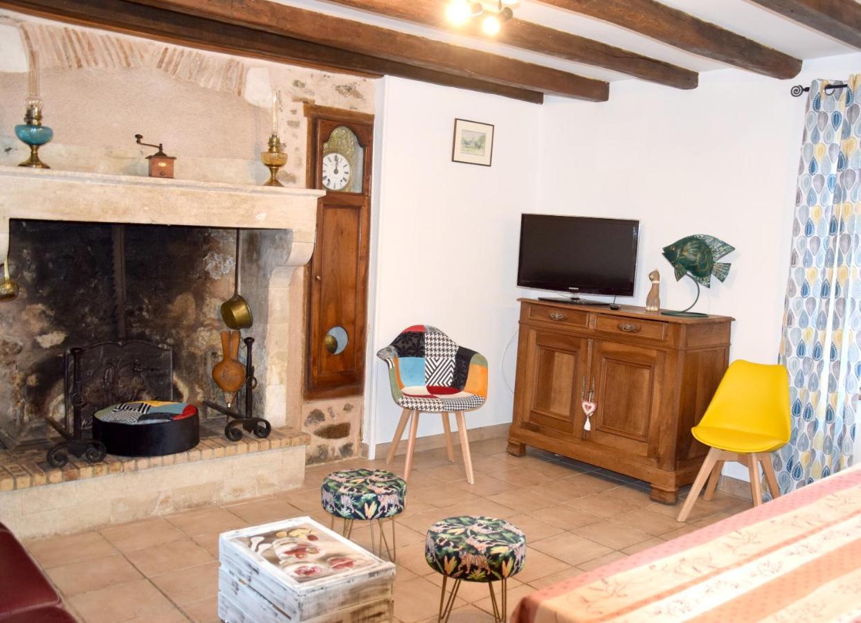 Maison Charismatique A Saint-Germier Avec Jardin Cloture. Esterno foto